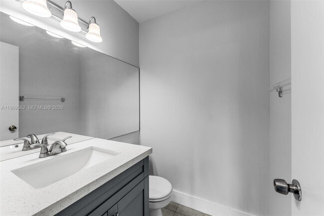 Building Photo - 10450 SW 154th Ct