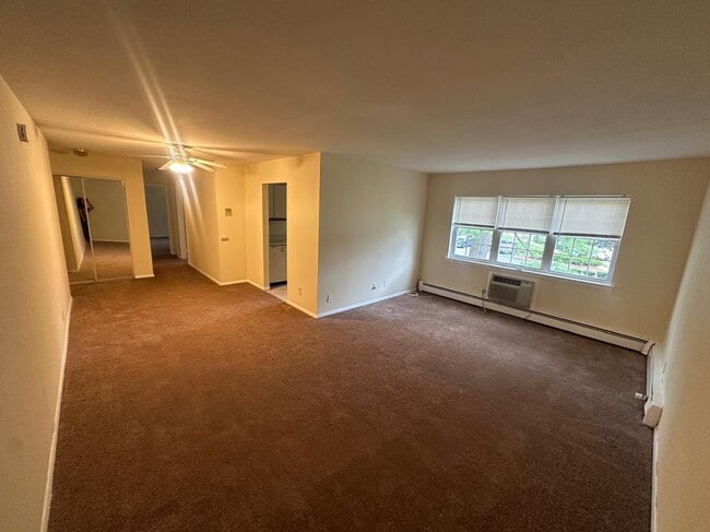 Building Photo - 1060 New Haven Ave