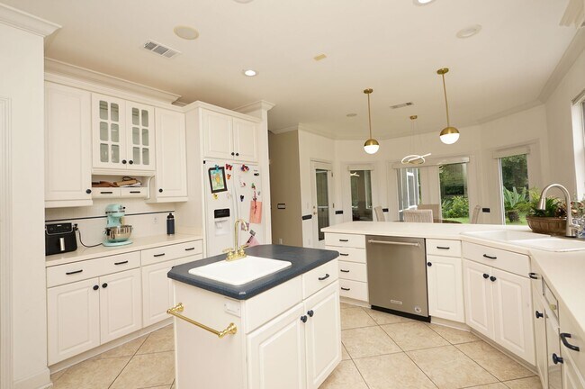 Building Photo - Great Location in Bluewater Bay