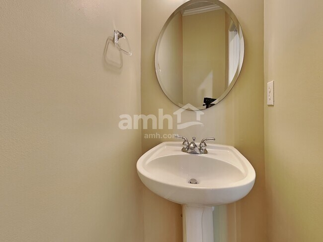 Building Photo - 13531 Toka Ct