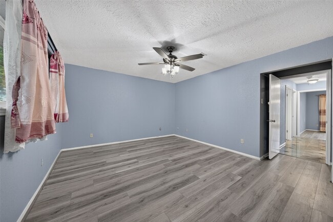 Building Photo - 5714 Arbor Vitae Dr