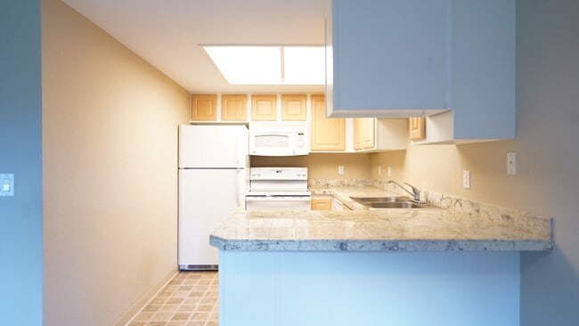 Building Photo - 9380 SW 146th Terrace