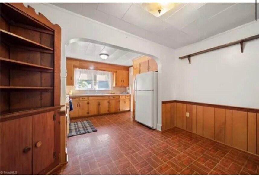 Building Photo - 103 Southview Dr