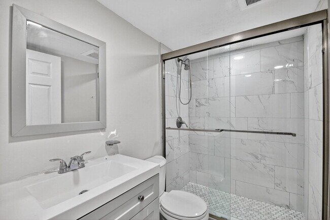 Building Photo - 2200 Springdale Blvd