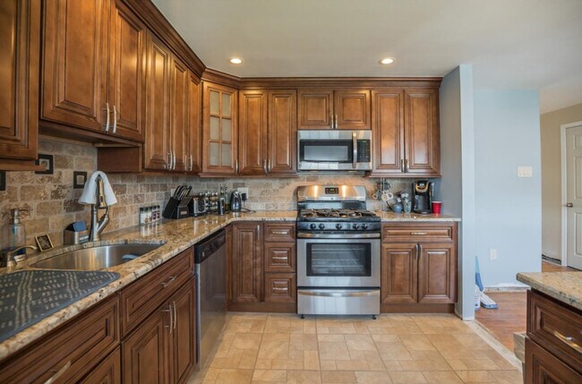 Building Photo - 3734 Mechanicsville Pl
