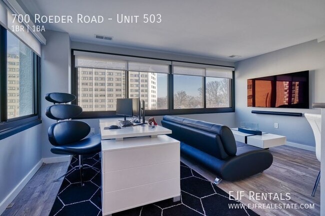 Building Photo - 700 Roeder Rd