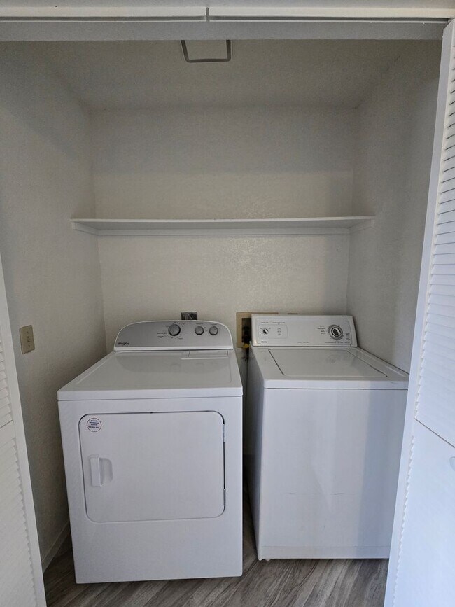 Building Photo - A Nicely Remodeled 2 Bedroom upstairs unit...