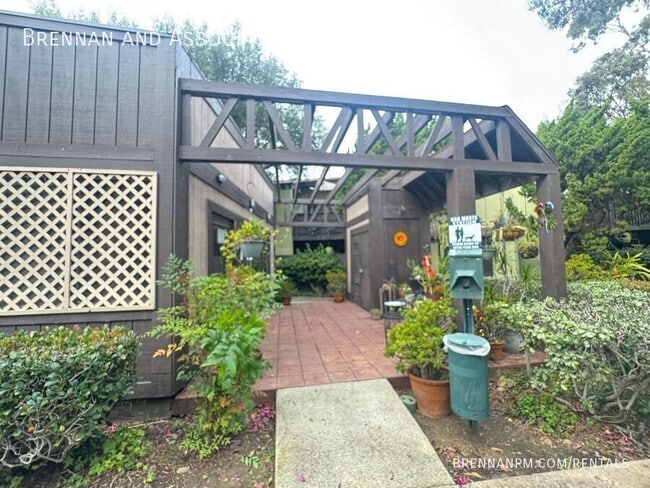 Building Photo - 7962 Mission Center Ct