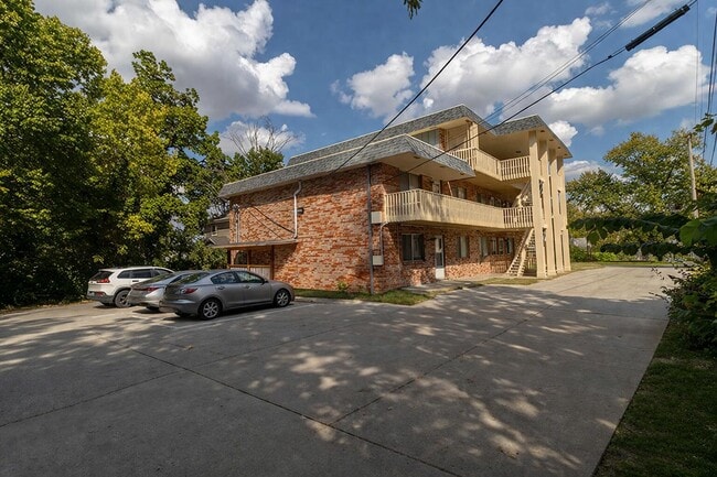 Building Photo - 801 N Ann St