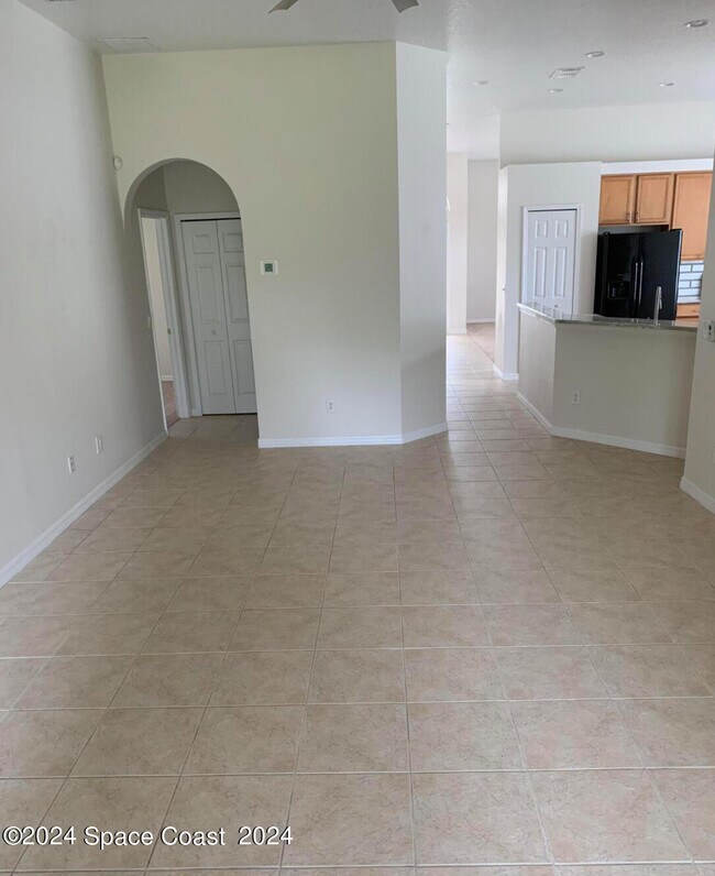 Building Photo - 1227 Hasley Pl
