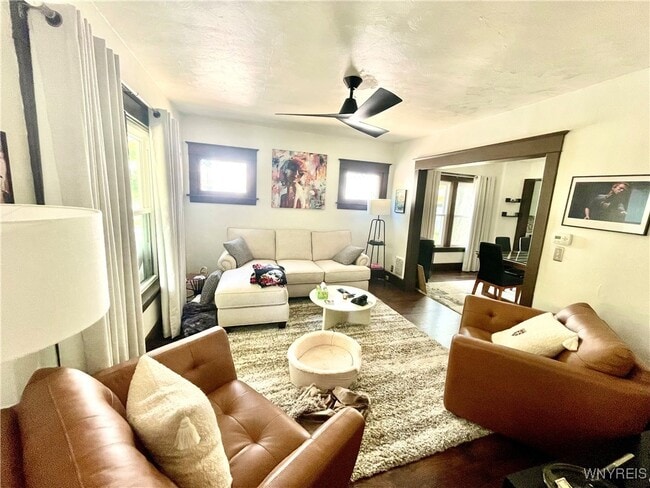 Building Photo - 141 Parkwood Ave