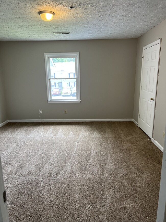 Building Photo - 2623 Evans Mill Dr