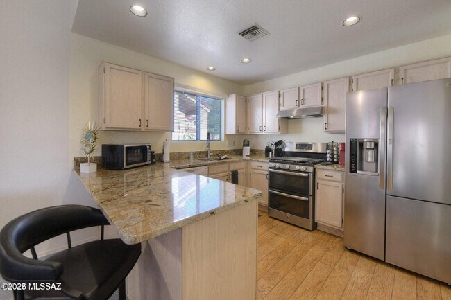 Building Photo - 10407 N Fair Desert Dr