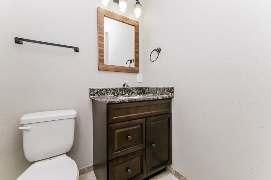 Building Photo - 7219 Brown Fox Run