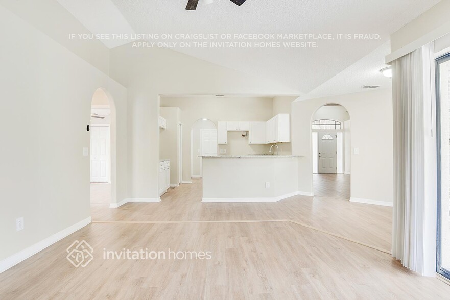 Building Photo - 2621 Alclobe Cir