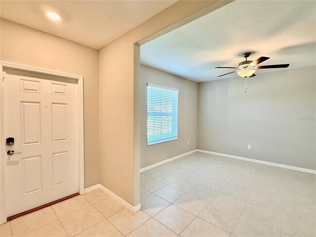 Building Photo - 10252 Shady Preserve Dr