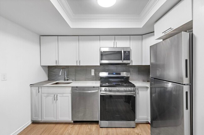 Building Photo - 151 Sip Ave