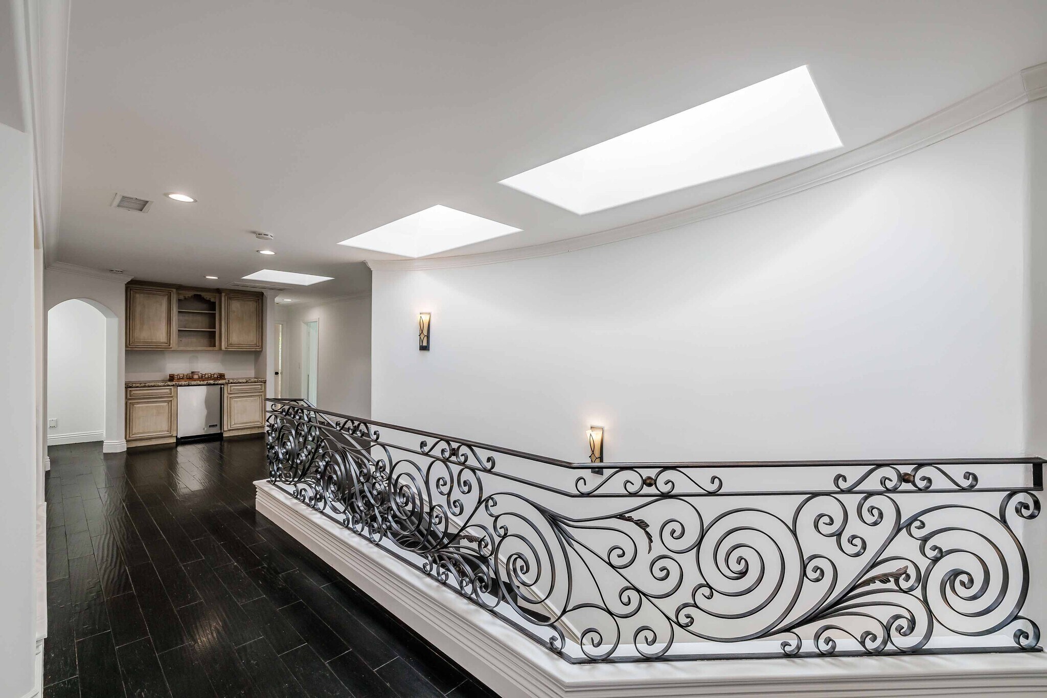 Building Photo - 1554 Mathews Ave