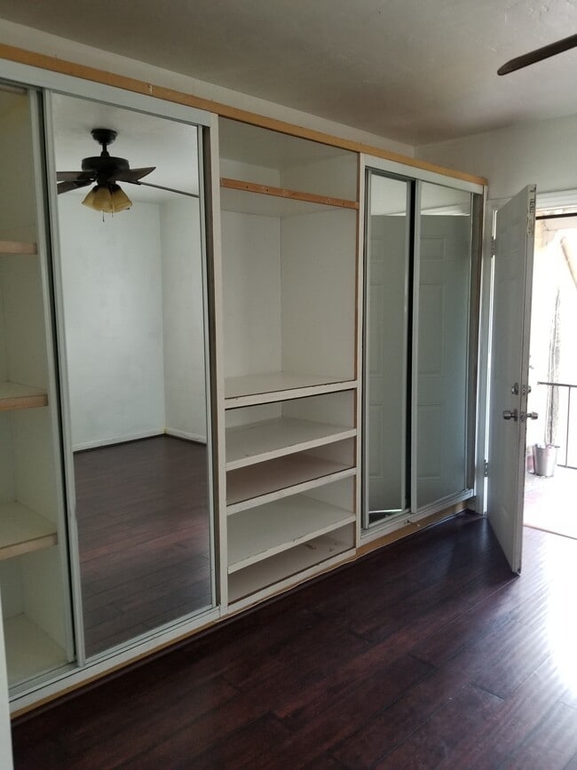 wall to wall closet - 214 N Hoover St