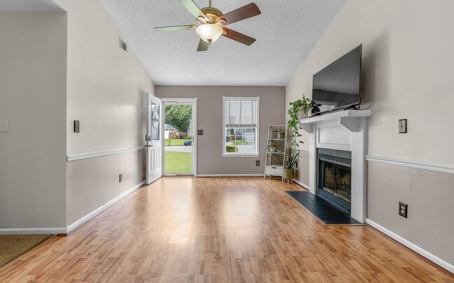 Building Photo - 3 Bedroom Ranch