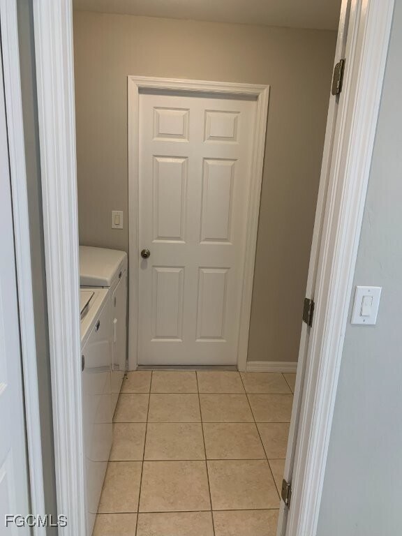 Building Photo - 703 SW 22nd St