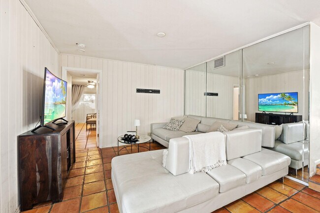 Building Photo - 4620 NE 25th Ave