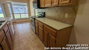 Building Photo - 5927 Cliff Rock Dr