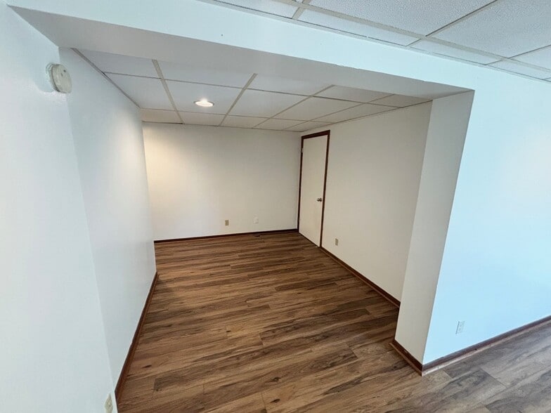 Building Photo - 1582 Reaney Ave
