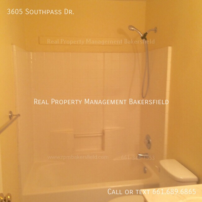 Building Photo - 3605 Southpass Dr