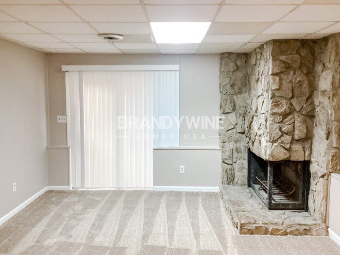 Building Photo - 7301 Fern Ct