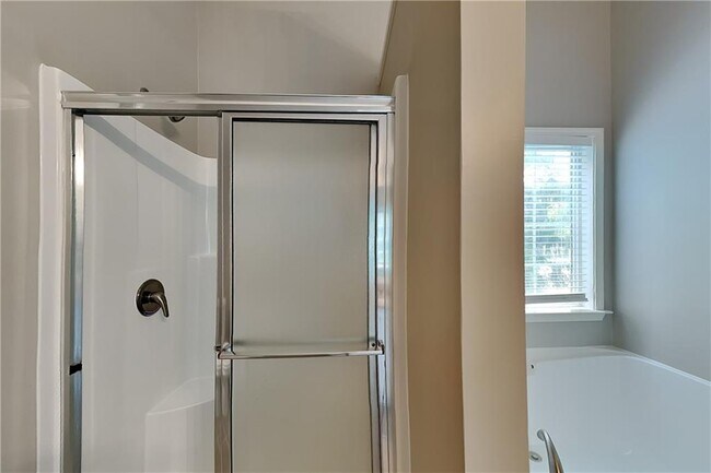 Building Photo - 263 Buckingham Dr