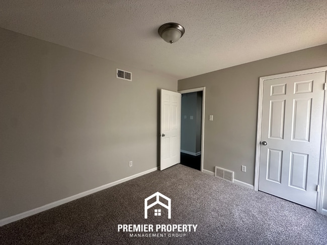 Building Photo - Charming 3BR/2BA Home in Bartlett Cove | Hardwood Floors, Fireplace & Fenced Yard
