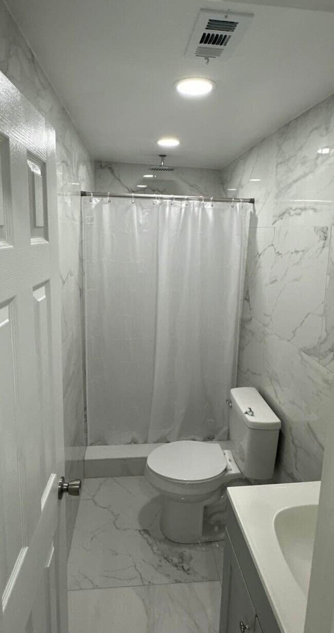 Building Photo - 700 NW 3rd Ave