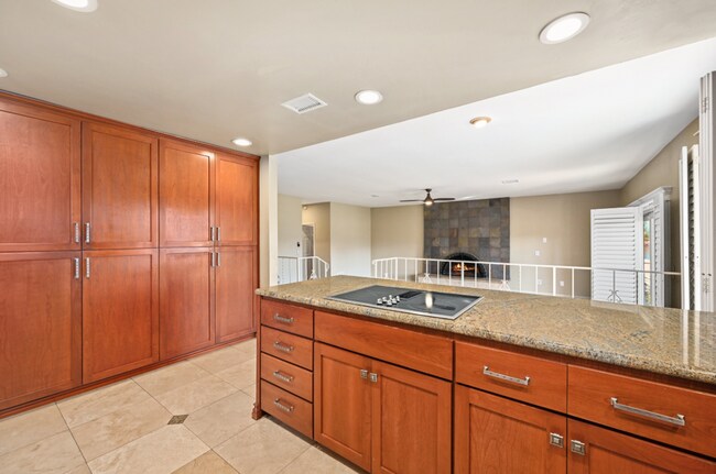 Building Photo - Gorgeous 3BD/3BA Home on a Golf-Course with Expansive Mountain Views! $5,000/mo