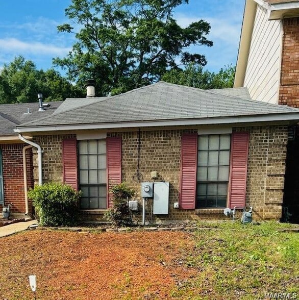 Primary Photo - 580 Hollow Wood Rd