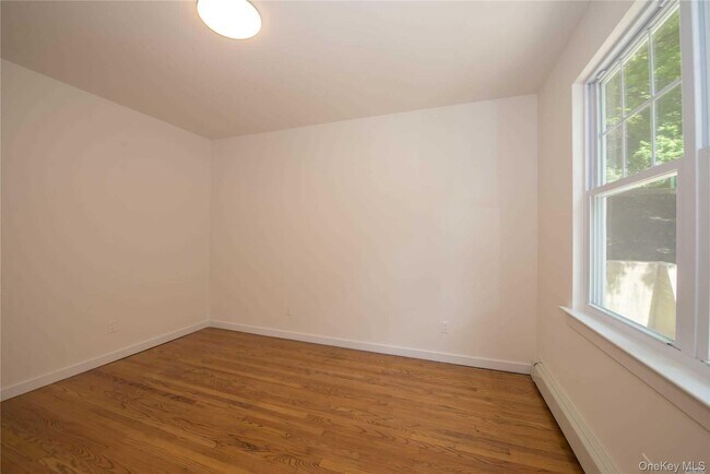 Building Photo - 8 Northridge St