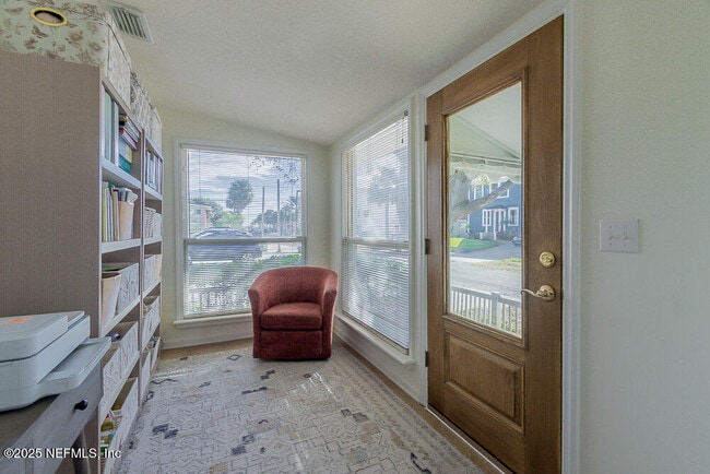 Building Photo - 214 Hopkins St