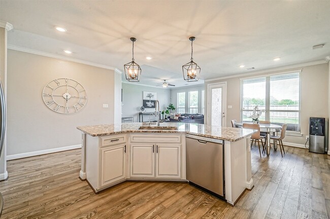 Building Photo - 9507 Carson Ln