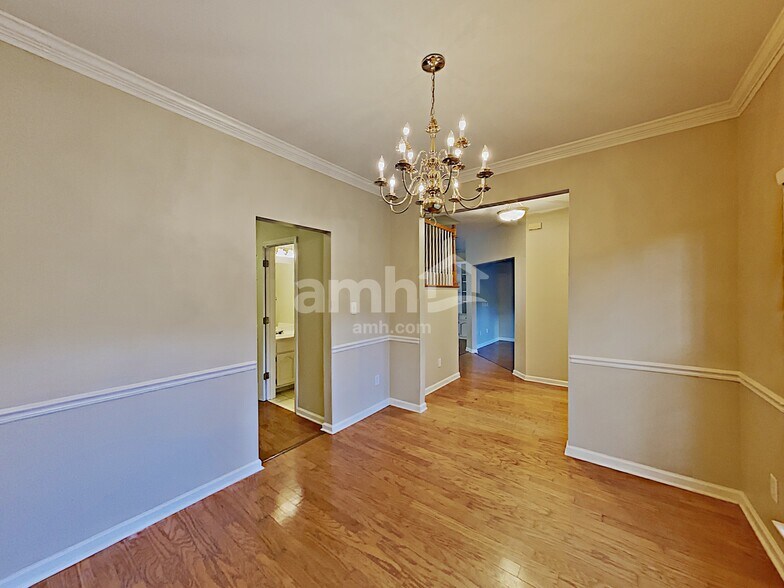 Building Photo - 155 Valley Bluff Dr