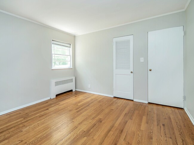 Building Photo - 65 Beechwood Dr