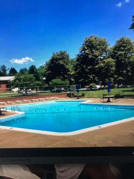 Building Photo - 125S Clubhouse Dr SW, Unit #4