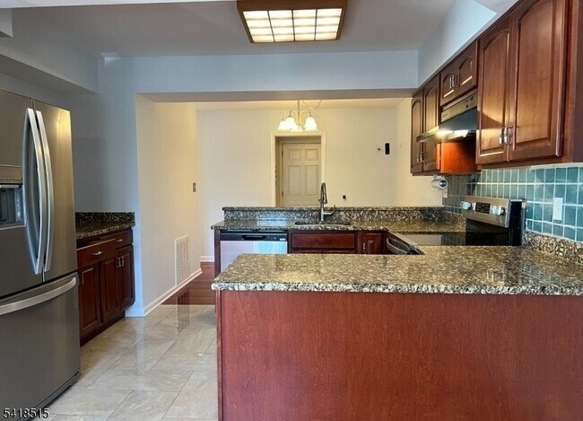 Building Photo - 64 Goldfinch Ct