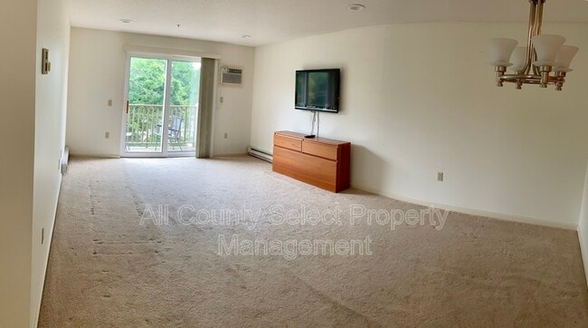 Building Photo - 2 Ocean Ave