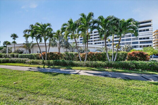 Building Photo - 3589 S Ocean Blvd