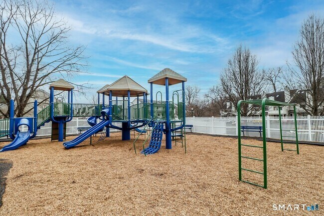 Building Photo - 153 Willow Springs