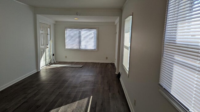 Building Photo - 1721 Mershon St