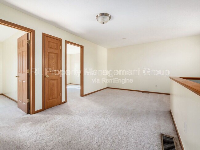 Building Photo - 3152 Thorndyke St