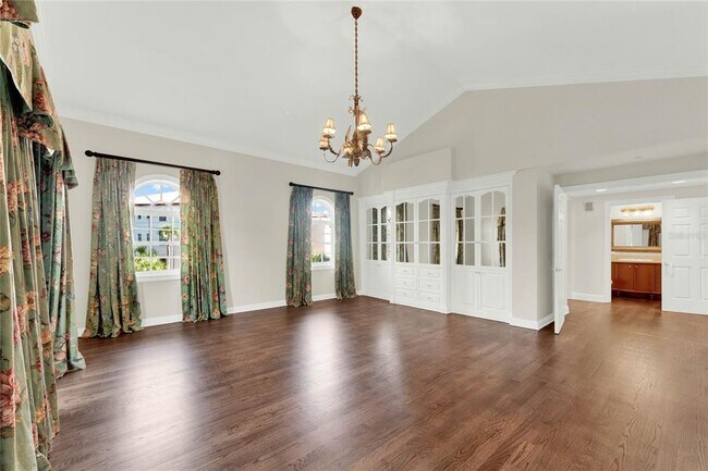 Building Photo - 200 S Interlachen Ave