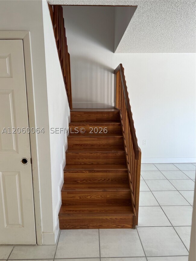 Building Photo - 9105A SW 19th Pl