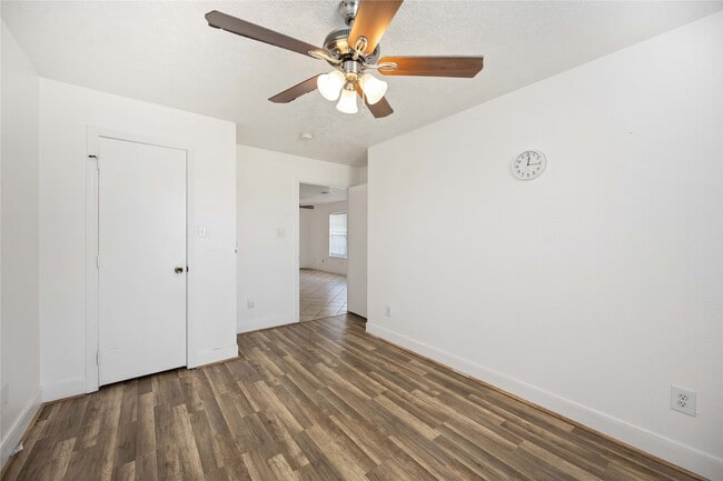 Building Photo - 5315 Cherie Crest Ct